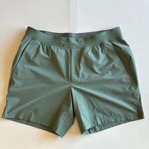Lululemon Men's Pace Breaker Linerless Shorts XL in Sage Green